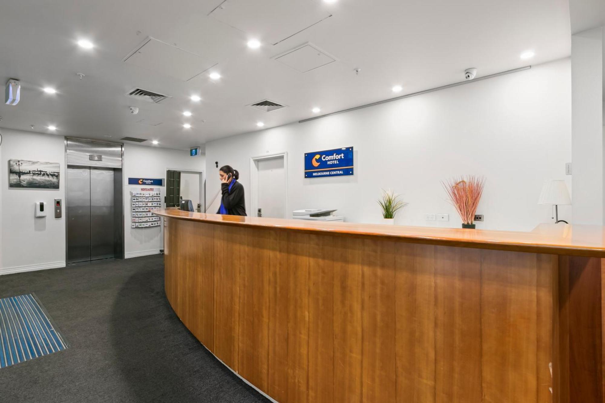Comfort Hotel Melbourne Central Exterior photo