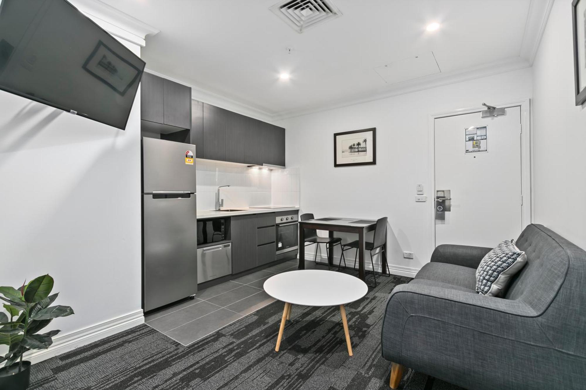 Comfort Hotel Melbourne Central Exterior photo