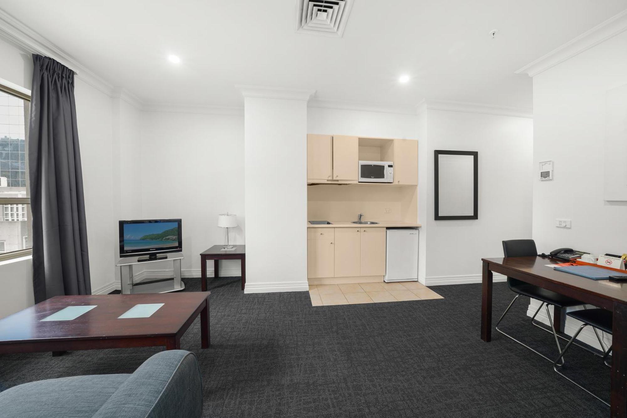 Comfort Hotel Melbourne Central Exterior photo