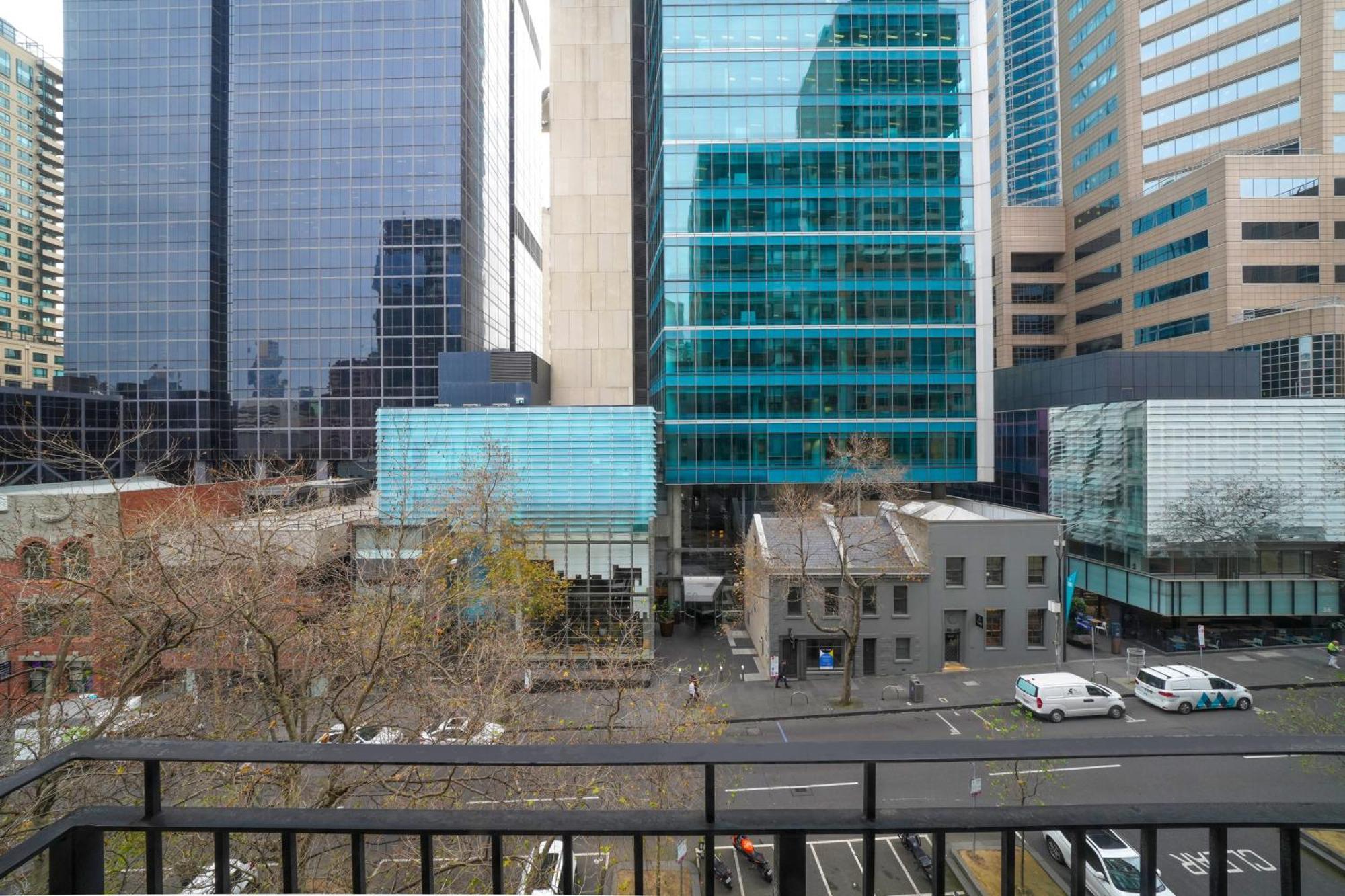 Comfort Hotel Melbourne Central Exterior photo