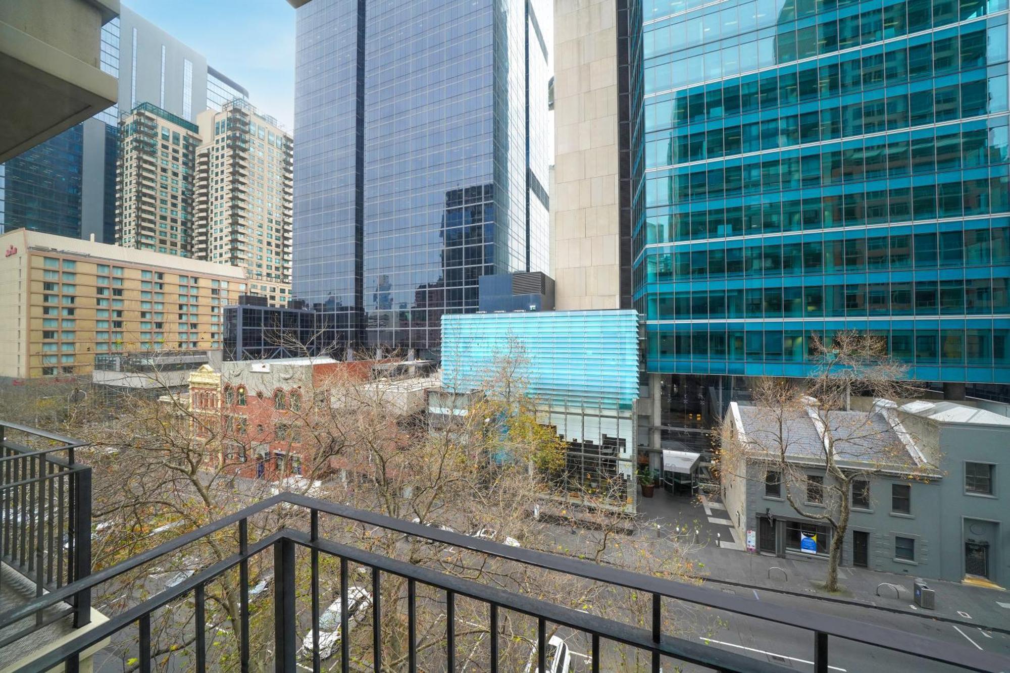 Comfort Hotel Melbourne Central Exterior photo